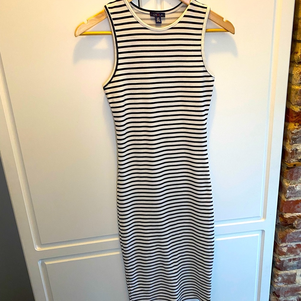 Adorable spring dress!